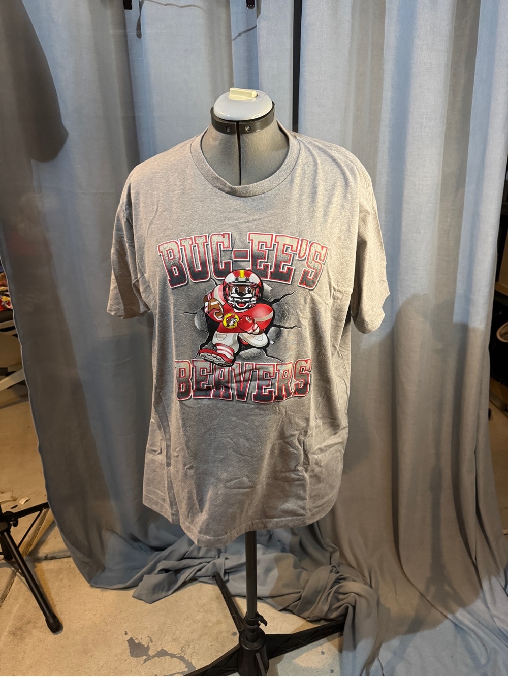 Buc-ee's Beavers Gray Short Sleeve Tee